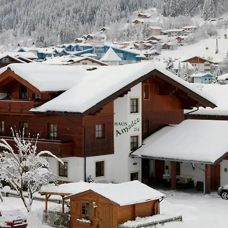 Haus Amadeo Penzion 4*